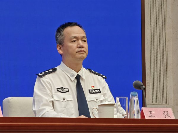 盈配网 公安部：目前市场销售的智驾系统都不能“自动驾驶”
